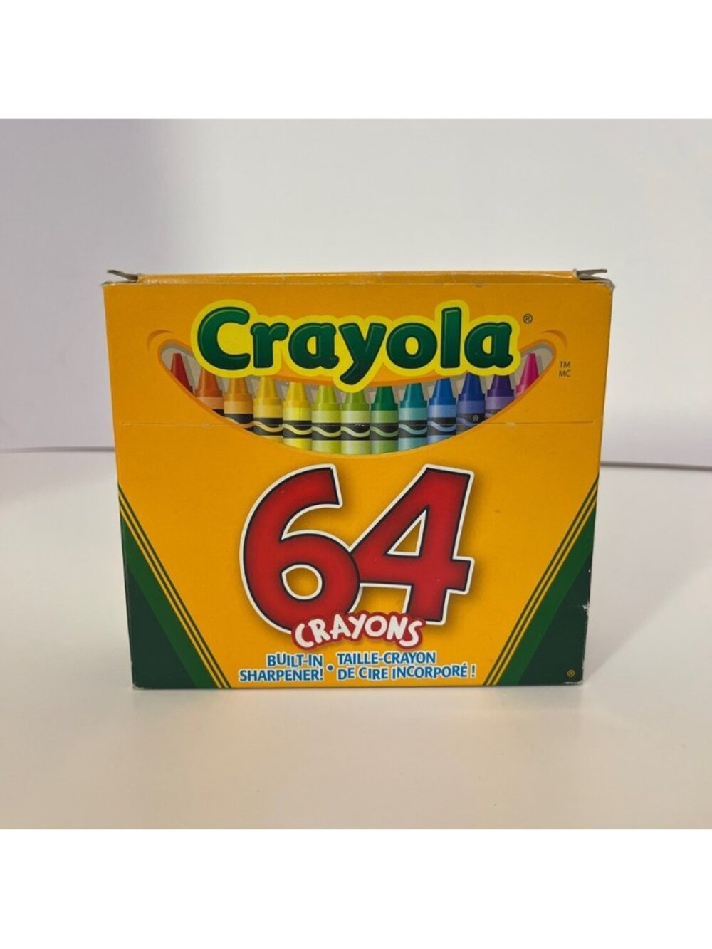 Crayola Crayons 64ct With Built In Sharpener 2004 Dandelion Lightly Used Canada